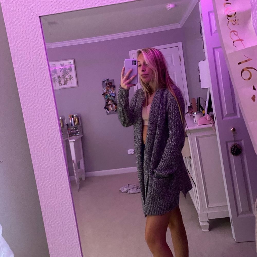 never worn!! - Picture 2 of 3